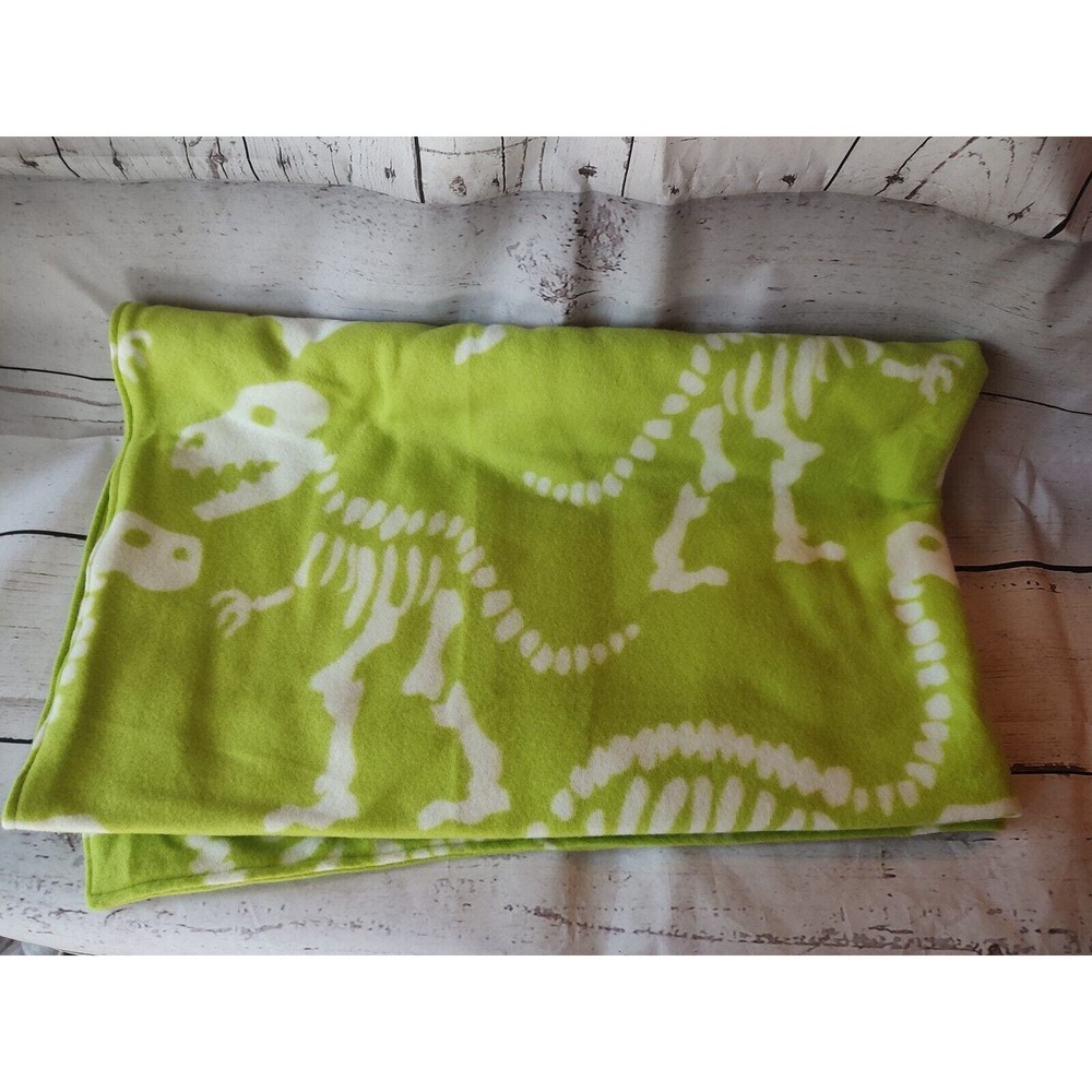 Handmade fleece dinosaur blanket 48x59 inches New